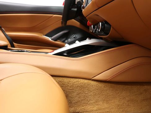 Used 2015 Ferrari California T image 84