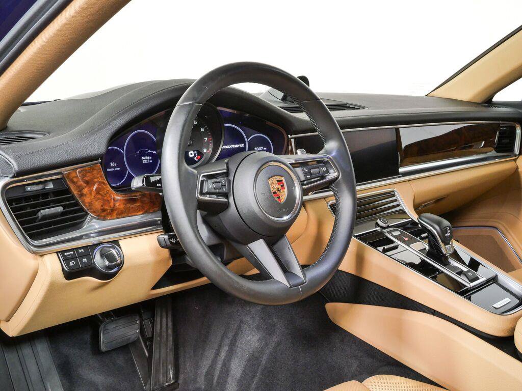 Certified 2023 Porsche Panamera Platinum Edition RWD image 4