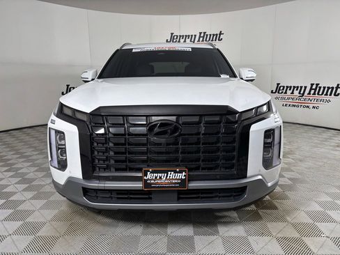 Used 2024 Hyundai Palisade SEL w/ Premium Package AWD/4WD image 3