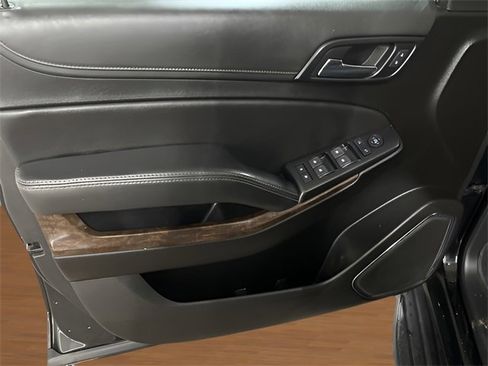 Used 2019 Chevrolet Tahoe 4WD w/ Remote Keyless Entry Package image 9