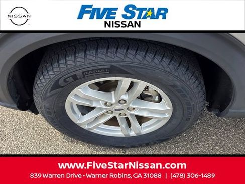 Used 2023 Ford Explorer XLT RWD image 18