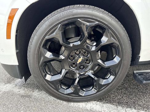 Used 2025 Chevrolet Tahoe High Country image 39