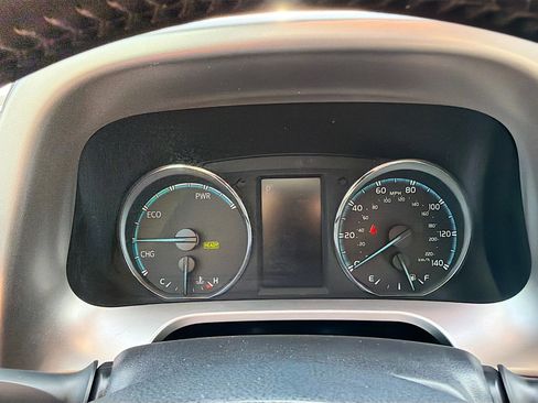 Used 2016 Toyota RAV4 Limited image 36