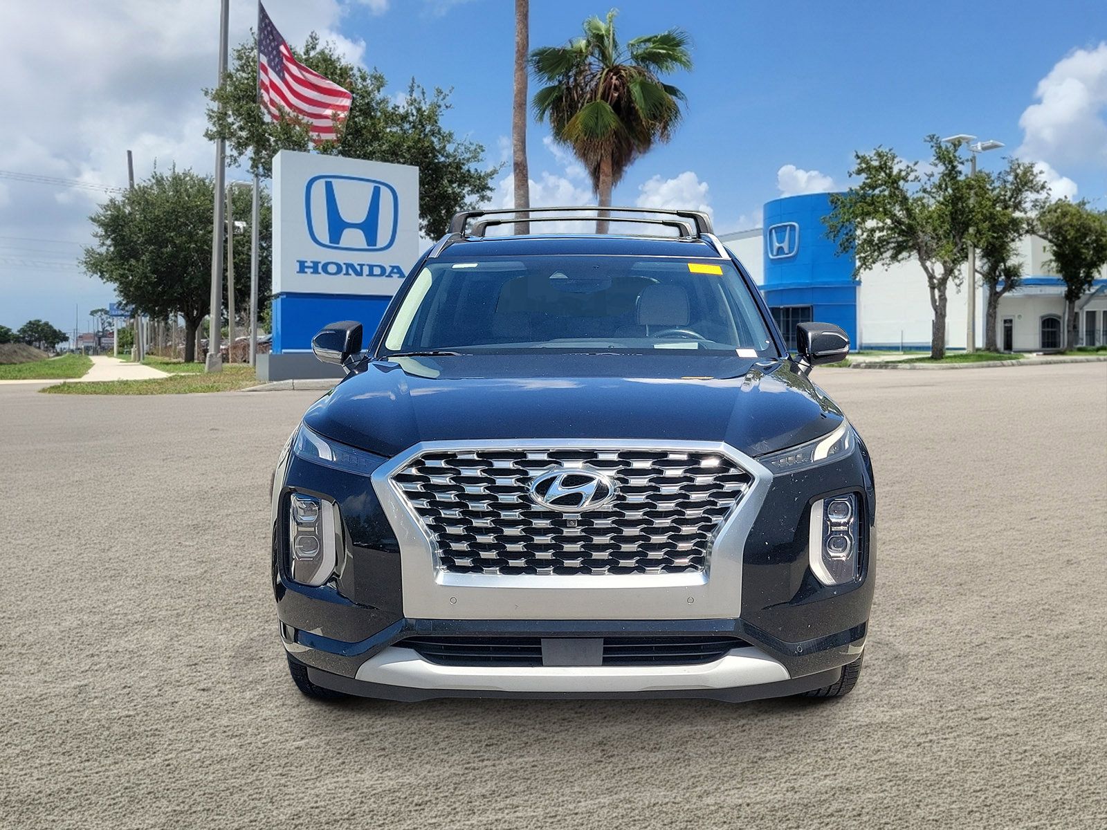 Used 2022 Hyundai Palisade Limited FWD image 2