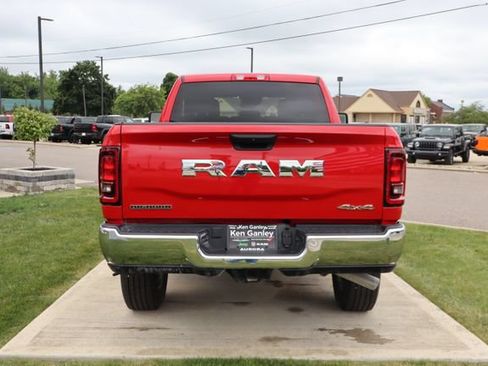 Used 2026 RAM 2500 Big Horn AWD/4WD image 38