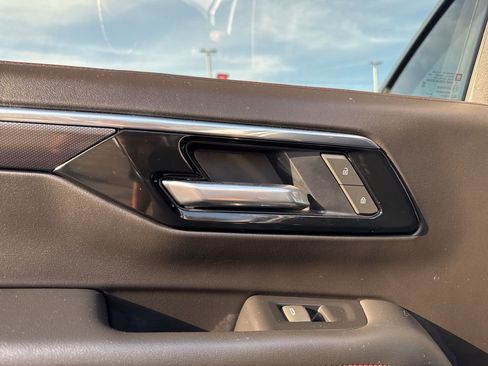 Used 2025 Chevrolet Tahoe RST w/ Comfort Package image 34