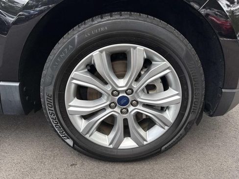 Used 2022 Ford Edge Titanium AWD/4WD image 32