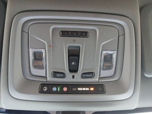 Used 2020 GMC Sierra 1500 SLT RWD image 7
