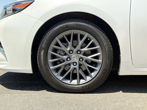 Used 2018 Lexus ES 350 w/ Premier Package FWD image 31