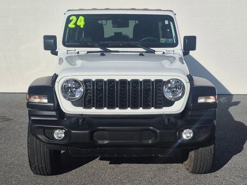 Used 2024 Jeep Wrangler Unlimited Sport AWD/4WD image 11