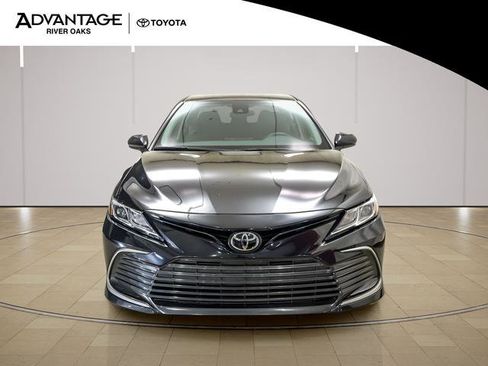 Used 2024 Toyota Camry LE FWD image 3