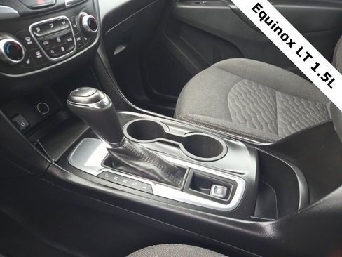 Used 2018 Chevrolet Equinox LT image 20