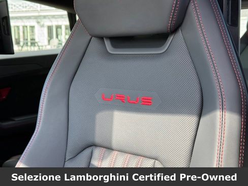 Used 2024 Lamborghini Urus Performante AWD/4WD image 28