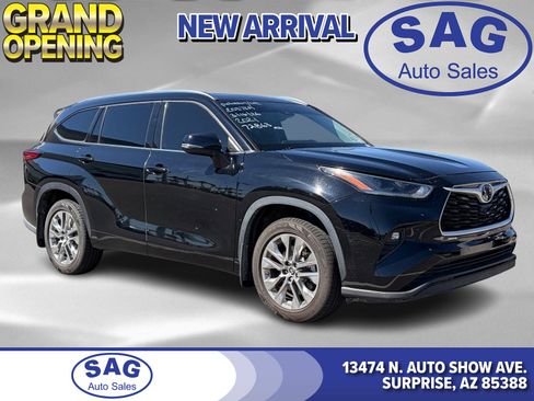 Used 2021 Toyota Highlander XLE image 1