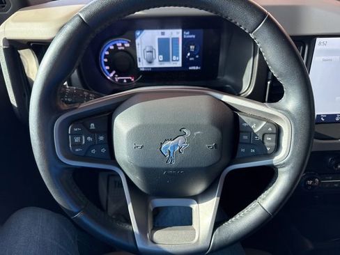 Used 2021 Ford Bronco Wildtrak AWD/4WD image 17