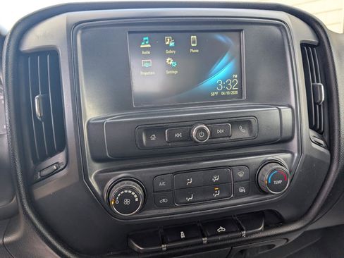 Used 2018 Chevrolet Silverado 1500 Custom image 17