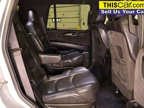 Used 2017 Cadillac Escalade Platinum image 23