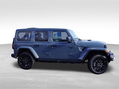 Certified 2025 Jeep Wrangler Unlimited Sahara w/ Safety Group image 4