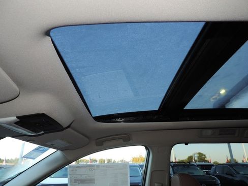 New 2025 Nissan Pathfinder Platinum w/ Cargo Package image 16