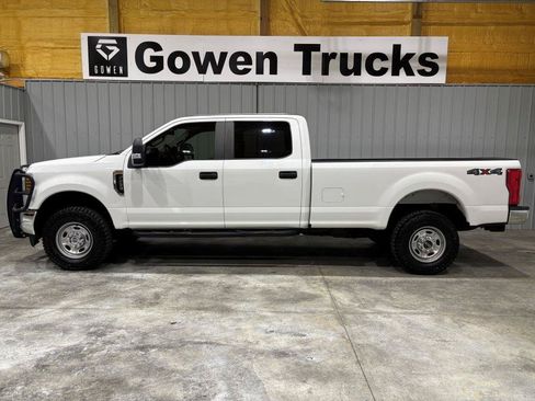 Used 2019 Ford F250 XL w/ Power Equipment Group AWD/4WD image 2