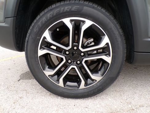 Used 2024 Jeep Compass Limited AWD/4WD image 21