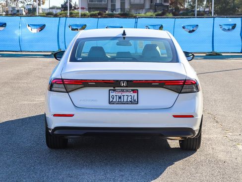 Certified 2025 Honda Accord SE image 8