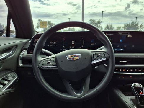 Used 2024 Cadillac XT4 Premium Luxury FWD image 20