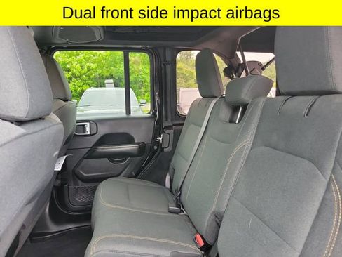 Used 2024 Jeep Wrangler Unlimited Sahara AWD/4WD image 25
