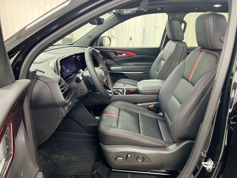 New 2026 Chevrolet Traverse RS w/ LPO, Floor Liner Package AWD/4WD image 21