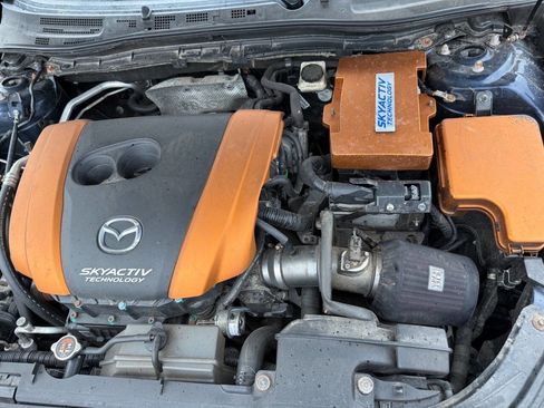 Used 2018 MAZDA MAZDA3 Touring image 10