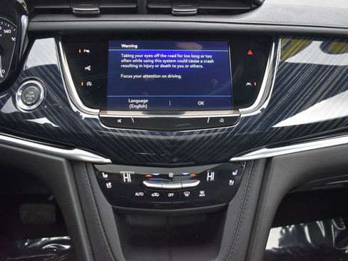 Used 2024 Cadillac XT6 Premium Luxury w/ Technology Package image 20