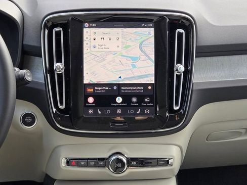 New 2026 Volvo XC40 B5 Ultra AWD/4WD image 18