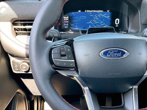 Used 2025 Ford Explorer ST AWD/4WD image 17
