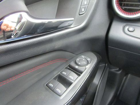New 2026 Chevrolet Trax RS w/ Sunroof Package FWD image 25