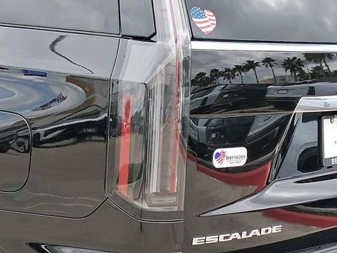 New 2026 Cadillac Escalade ESV Luxury w/ Touring Package RWD image 9