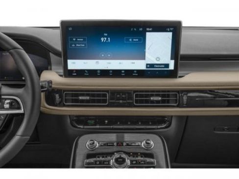 Certified 2023 Lincoln Nautilus FWD image 10