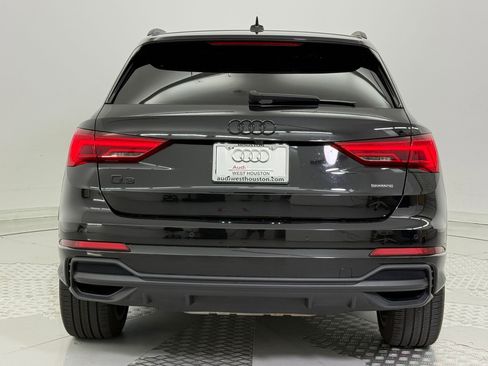 Certified 2023 Audi Q3 2.0T Premium w/ Black Optic Sport Package image 10