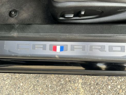 Used 2016 Chevrolet Camaro SS image 11