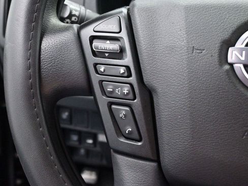 Used 2023 Nissan Frontier SV w/ Midnight Edition Package image 16