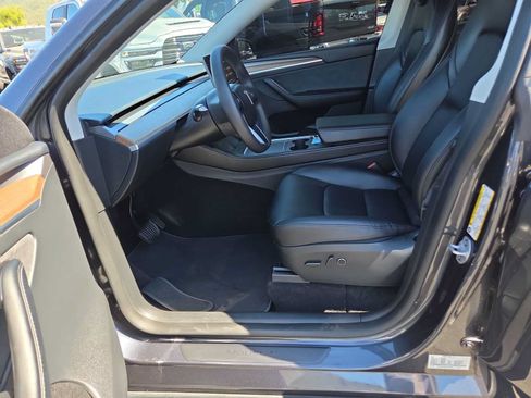 Used 2024 Tesla Model Y Long Range AWD/4WD image 19
