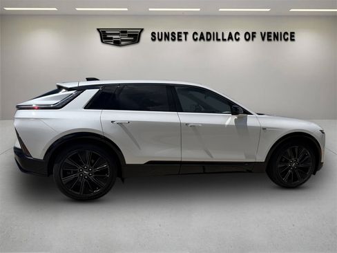 Certified 2024 Cadillac Lyriq Sport RWD image 2