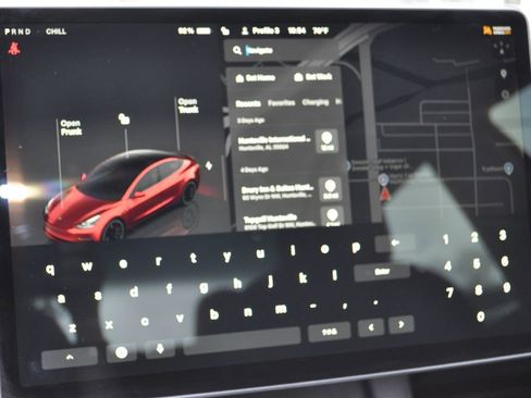 Used 2022 Tesla Model 3 Performance image 11