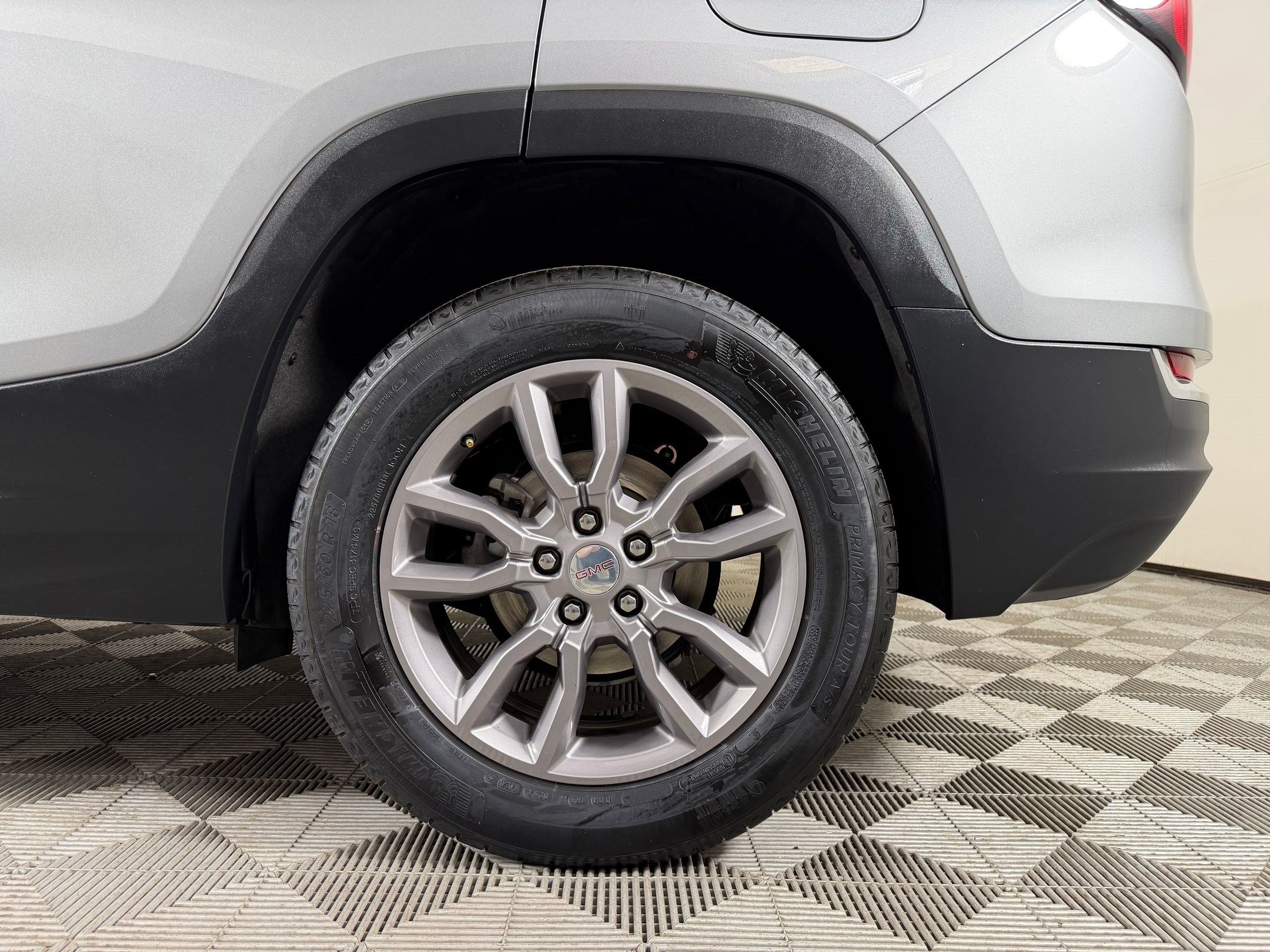 Used 2024 GMC Terrain SLT AWD/4WD image 44
