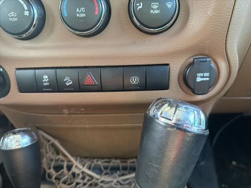 Used 2017 Jeep Wrangler Unlimited Sahara w/ Connectivity Group image 24