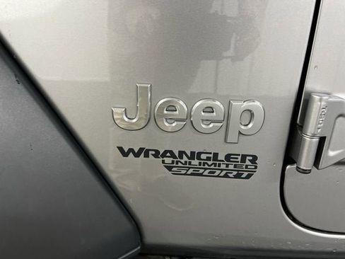 Used 2020 Jeep Wrangler Unlimited Sport S AWD/4WD image 31