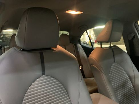 Used 2023 Toyota Camry SE w/ Blackout Package (TMS) image 17