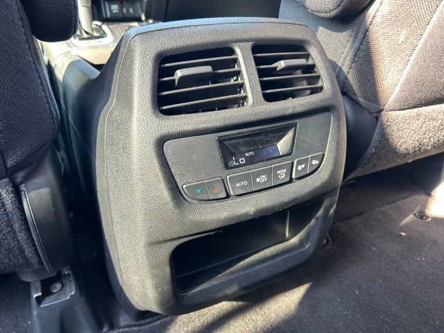 Used 2017 Honda Pilot EX image 10