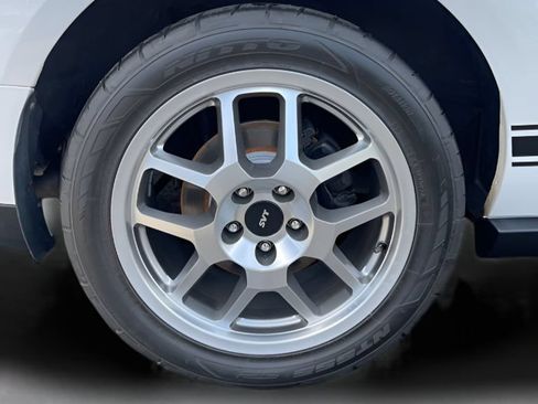 Used 2009 Ford Mustang Shelby GT500 RWD image 34