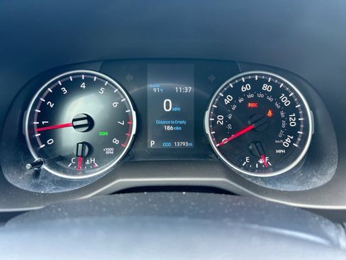 Used 2022 Toyota RAV4 XLE Premium FWD image 21
