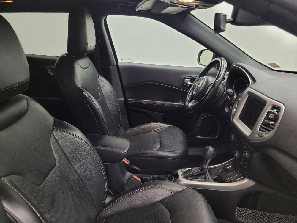 Used 2021 Jeep Compass Latitude w/ Sun and Sound Group AWD/4WD image 21